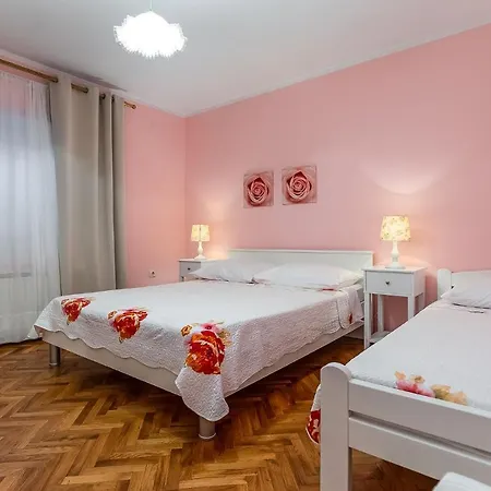 Apartments&rooms 3* Rupa