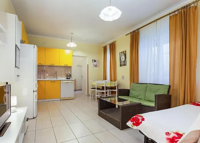 And Guest house Rupa