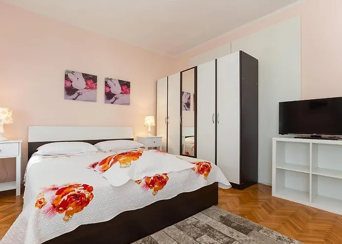 Guest house And 3*