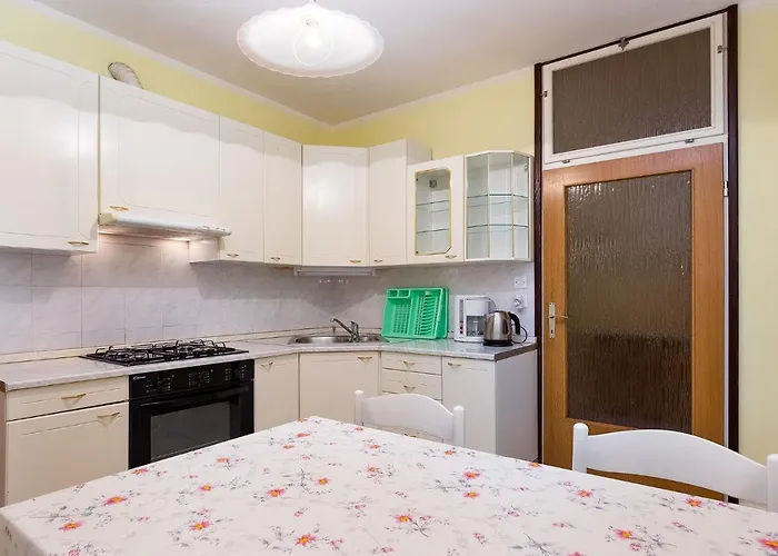 And Guest house Rupa